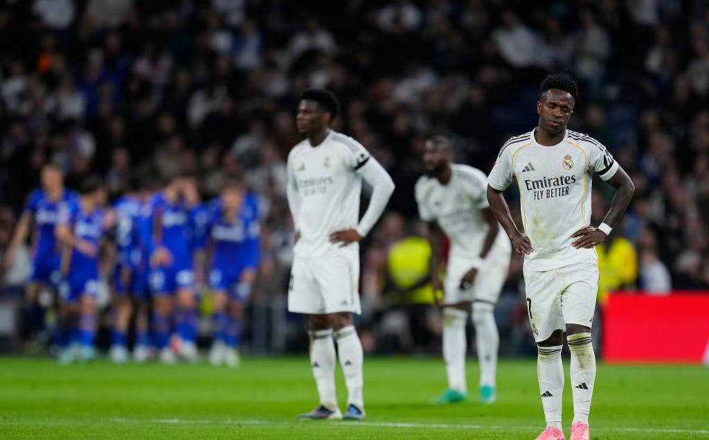 欧冠霸主遭遇大冷门，18年来首次主场失利！皇马积分落后巴萨4分